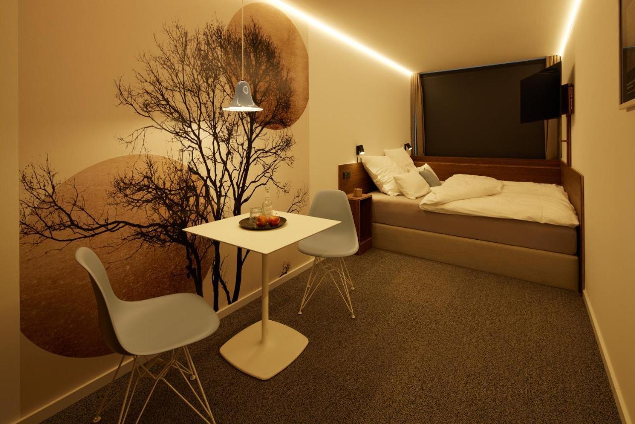 Tin Inn - Erkelenz - Das Hotel Aus Hochwertig Ausgebauten Ueberseecontainern Ngoại thất bức ảnh