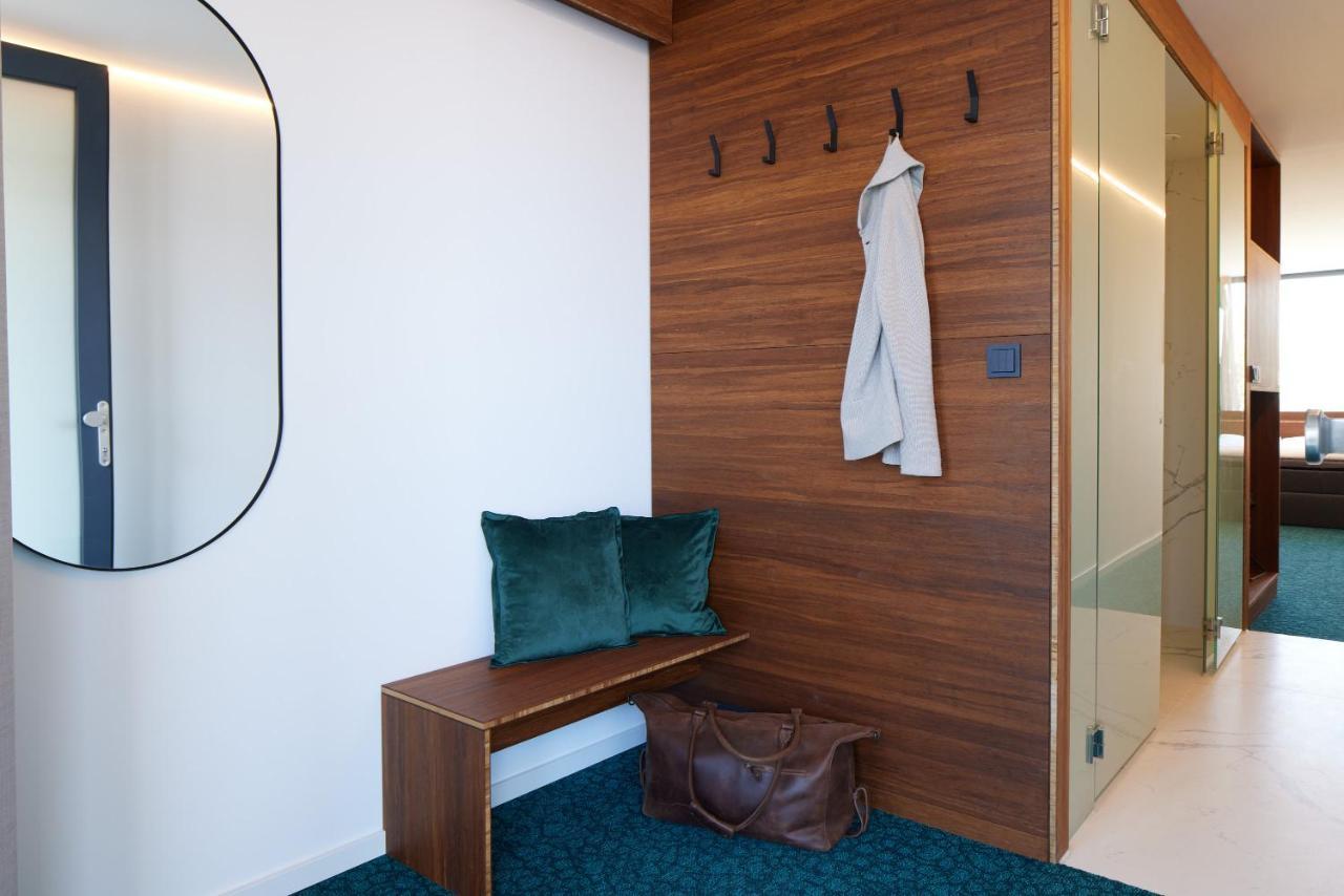 Tin Inn - Erkelenz - Das Hotel Aus Hochwertig Ausgebauten Ueberseecontainern Ngoại thất bức ảnh